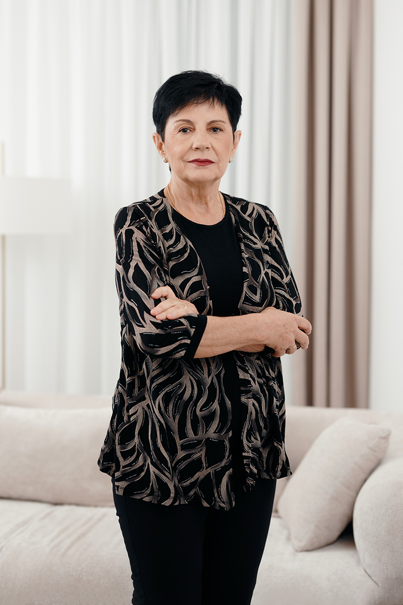 dr Dragana Đorđević, specijalista neuropsihijatrije u Ordinaciji Libertas, cela figura