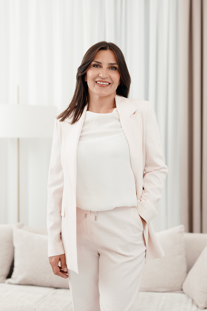 dr Dubravka Milutinović, psihijatar u Ordinaciji Libertas, cela figura